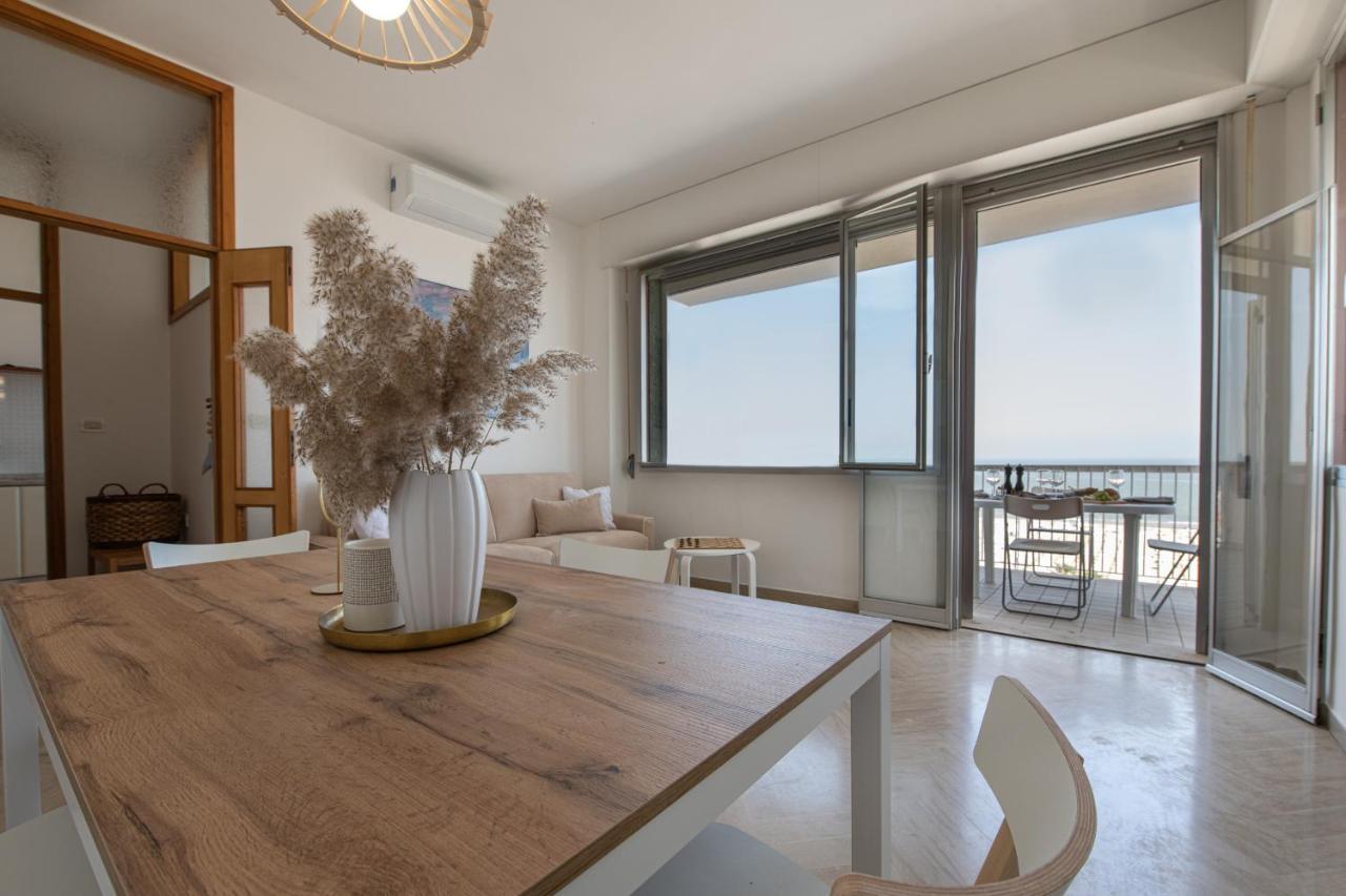 Ventodue Lägenhet Rimini Exteriör bild