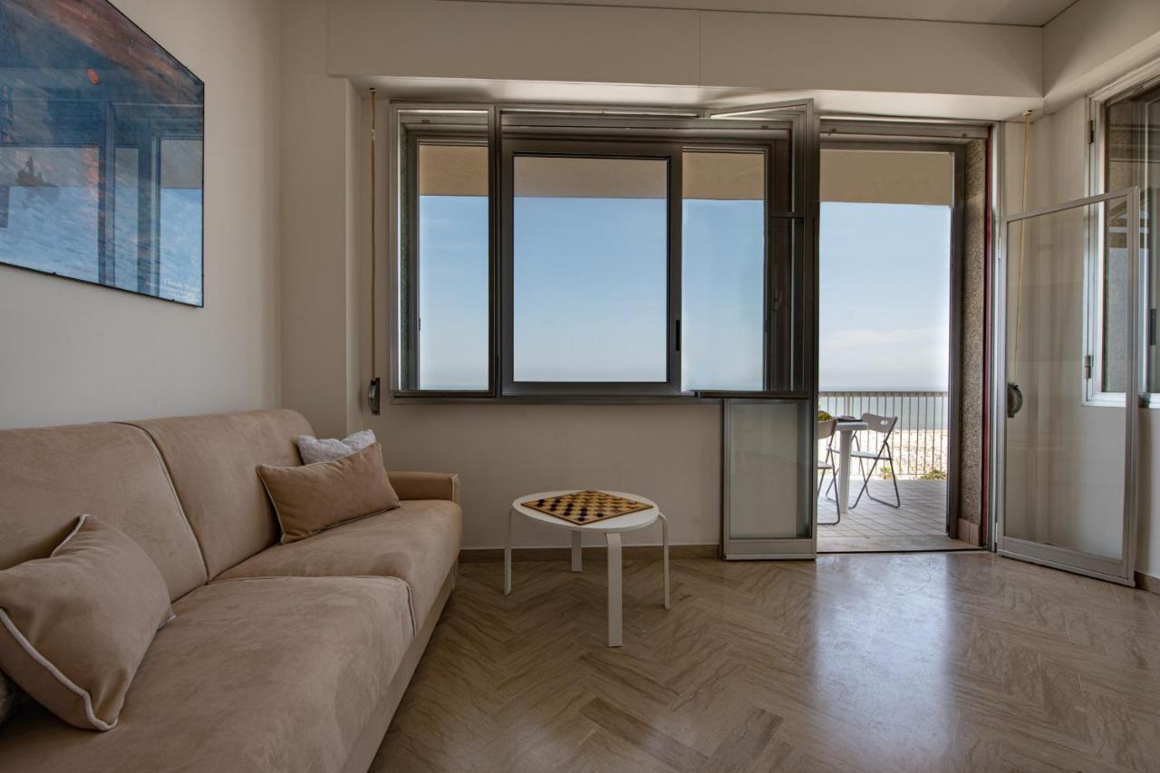 Ventodue Lägenhet Rimini Exteriör bild