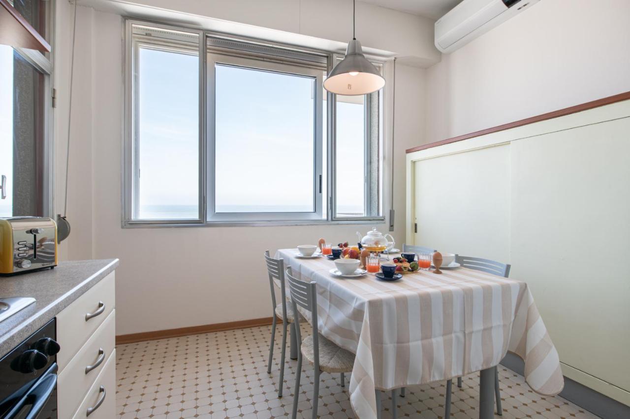 Ventodue Lägenhet Rimini Exteriör bild